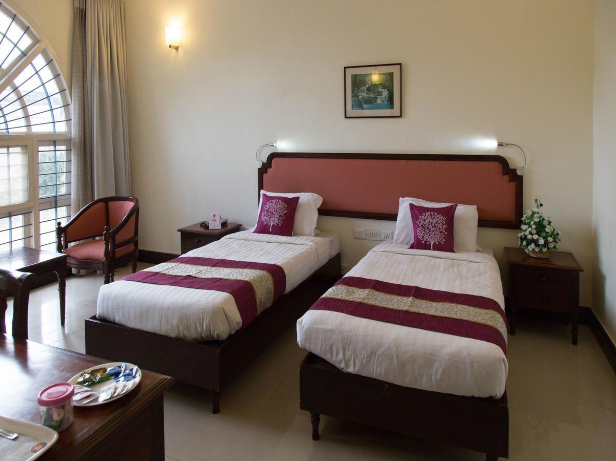 Ats Willingdon Hotel Kochi Exterior photo