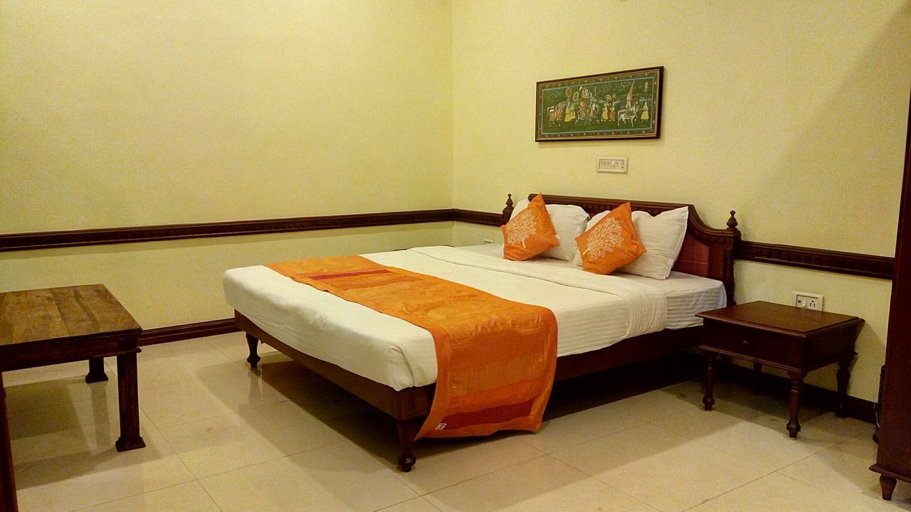 Ats Willingdon Hotel Kochi Exterior photo